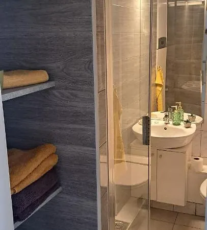 Napraforgo Apartman *